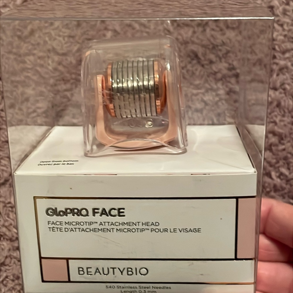 NIB Beautybio GloPro Face attachment